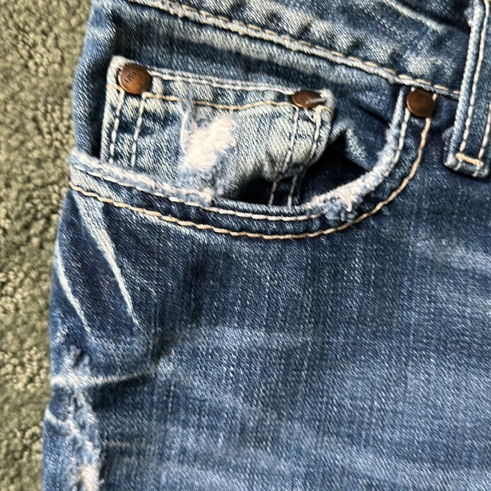 Jean Capris - Picture 5 of 8